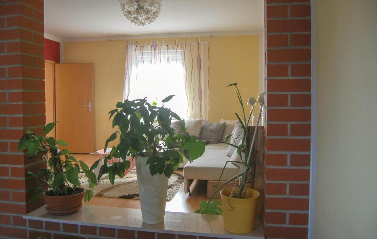 Awesome Apartment In Rostock With Wifi Extérieur photo